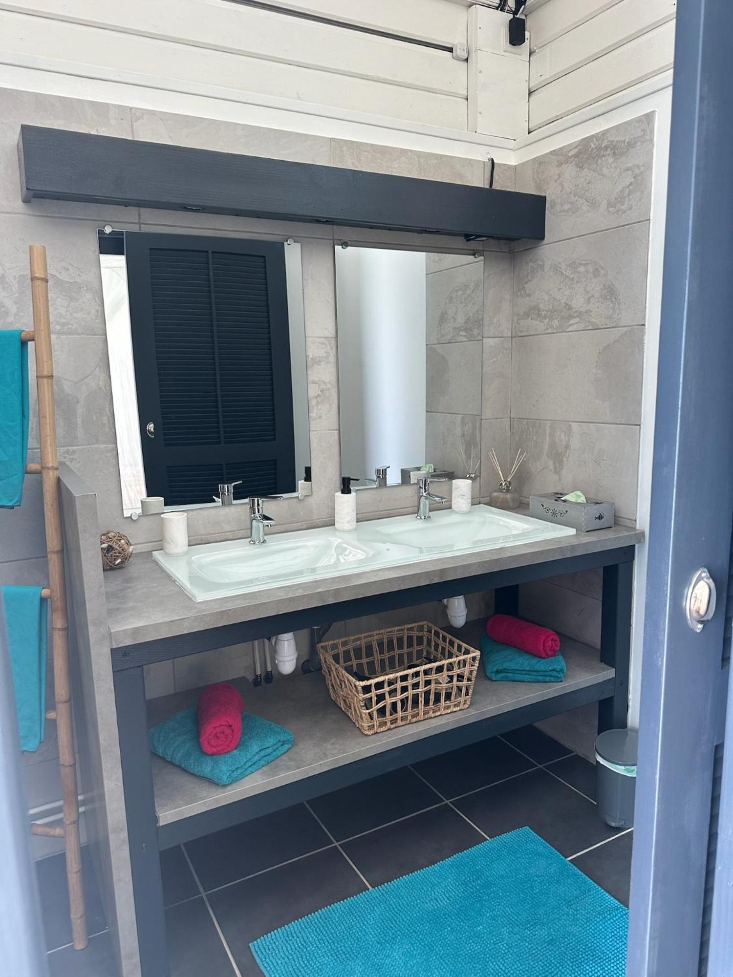 Au Bel'Vue Chez Sandrine "Gite & Chambre D'Hotes" Le Moule Dış mekan fotoğraf